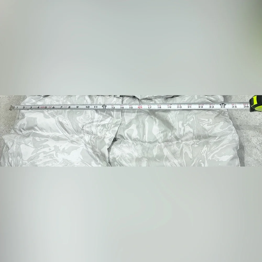 lululemon athletica Light Gray Marble-Print Puffer Vest - Picture 16 of 16